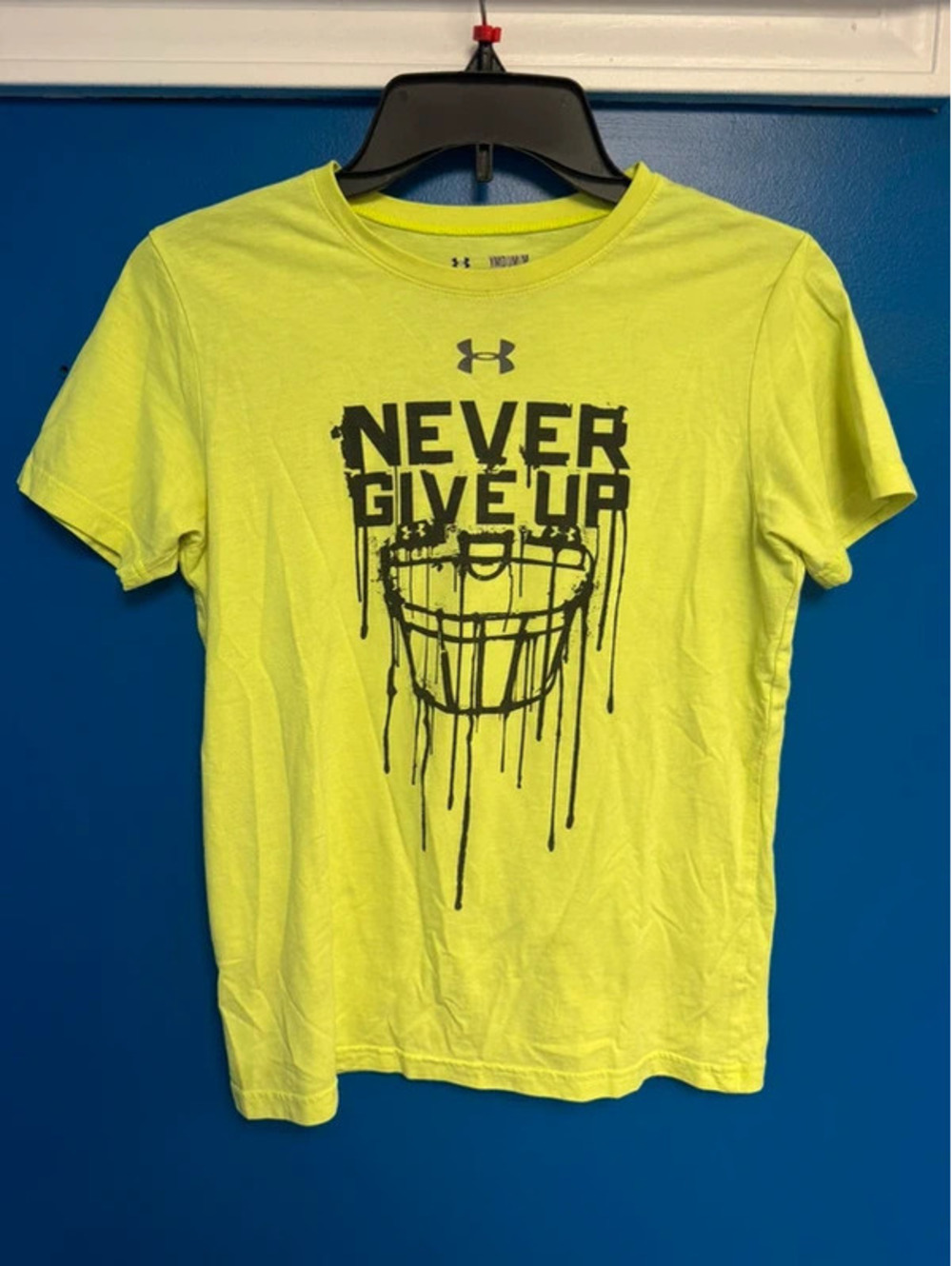 Under Armour "Never Give Up" Basketball T-Shirt Neon Yellow Youth M